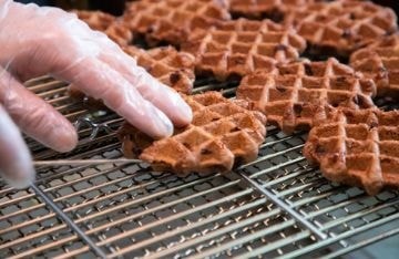 ベルギーワッフル販売｜株式会社諏訪ｰ美味しさへのこだわり